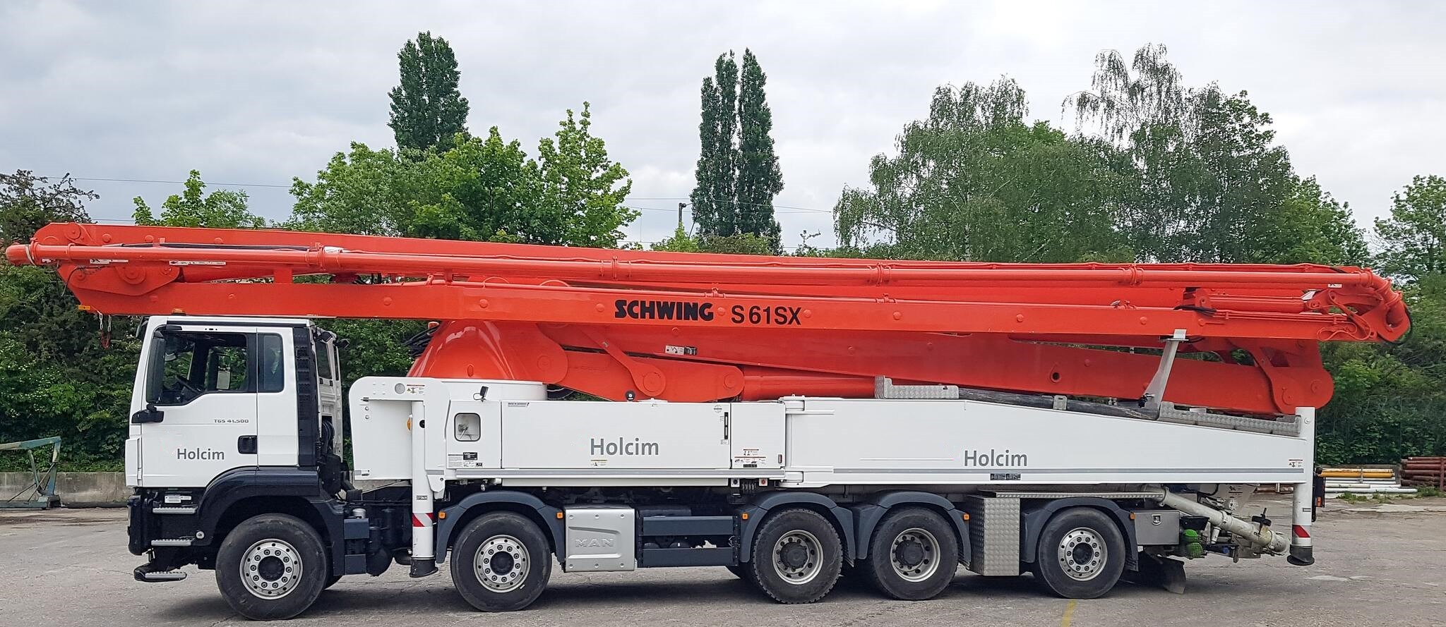 Das Bild zeigt die Betonpumpe M 61 im Profil